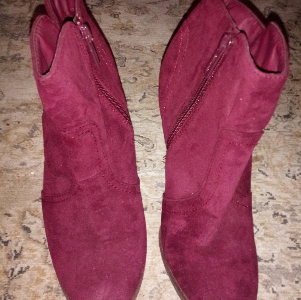 Breckelles Anckle Boots Size 7